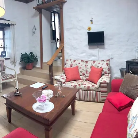 Semesterbostad House With One Bedroom In Adeje With Wonderful Sea View Furnished Terrace And Wifi 10 Km From The Beach Costa Adeje (Tenerife)